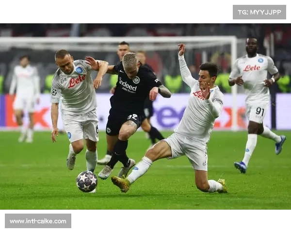 欧冠新赛制激战正酣利物浦与法兰克福第三轮巅峰对决引爆焦点 欧冠新赛制激战正酣利物浦与法兰克福第三轮巅峰对决引爆焦点